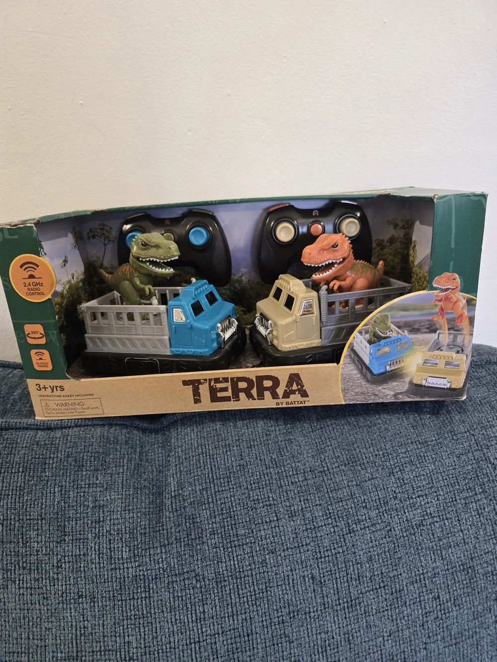 TERRA Remote Control Dinosaur Truck Duo - Green & Orange Dinosaurs